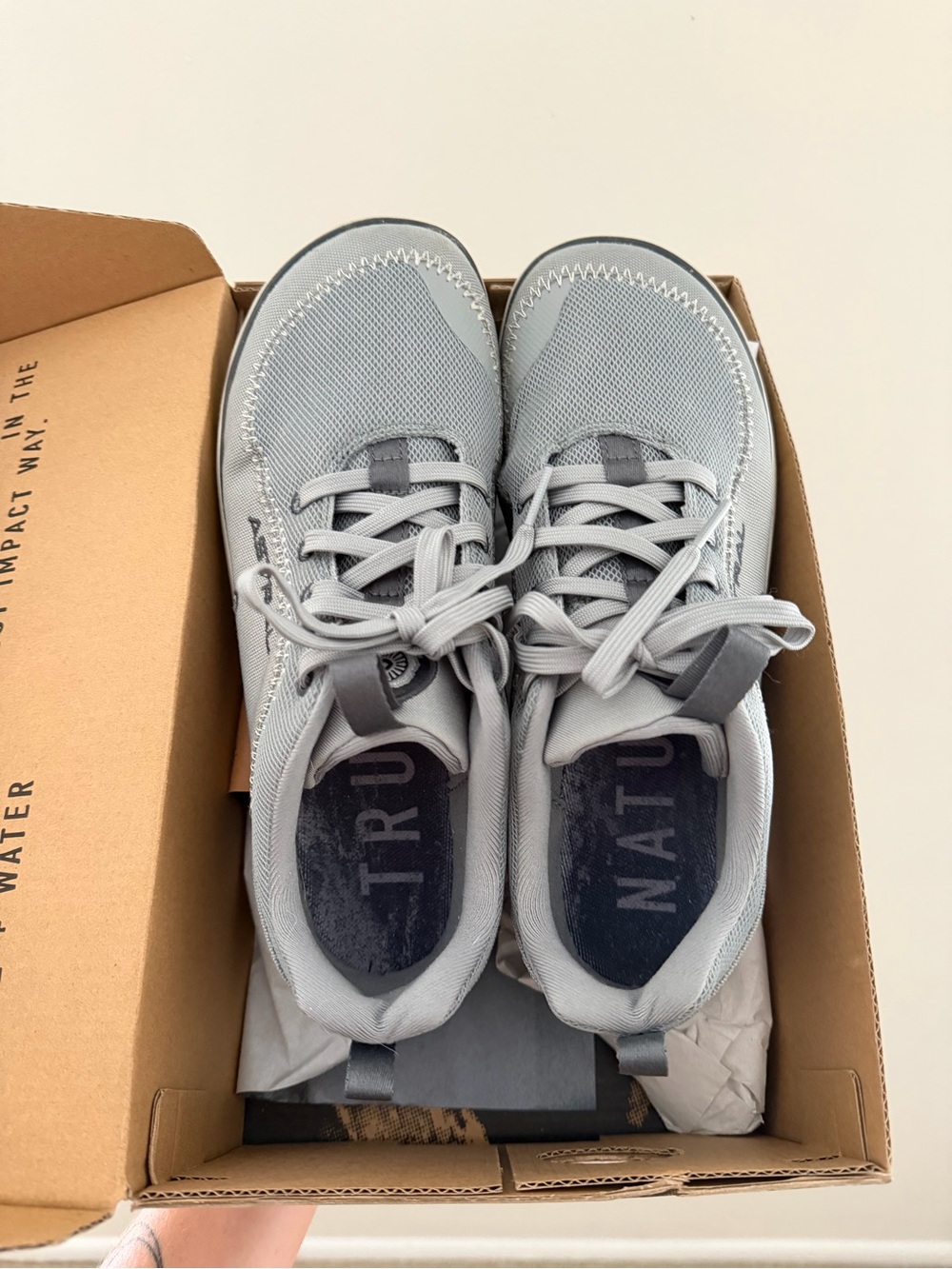 Men's Lightweight Gray Lace-Up Athletic Sneakers